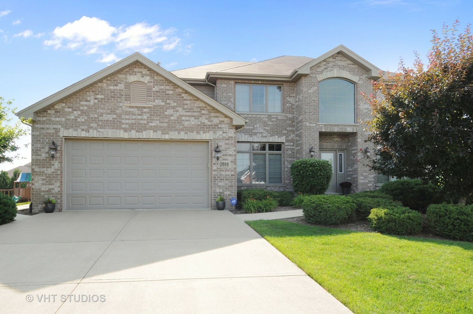 Property Photo: 2868 Cole Lane IL 60451