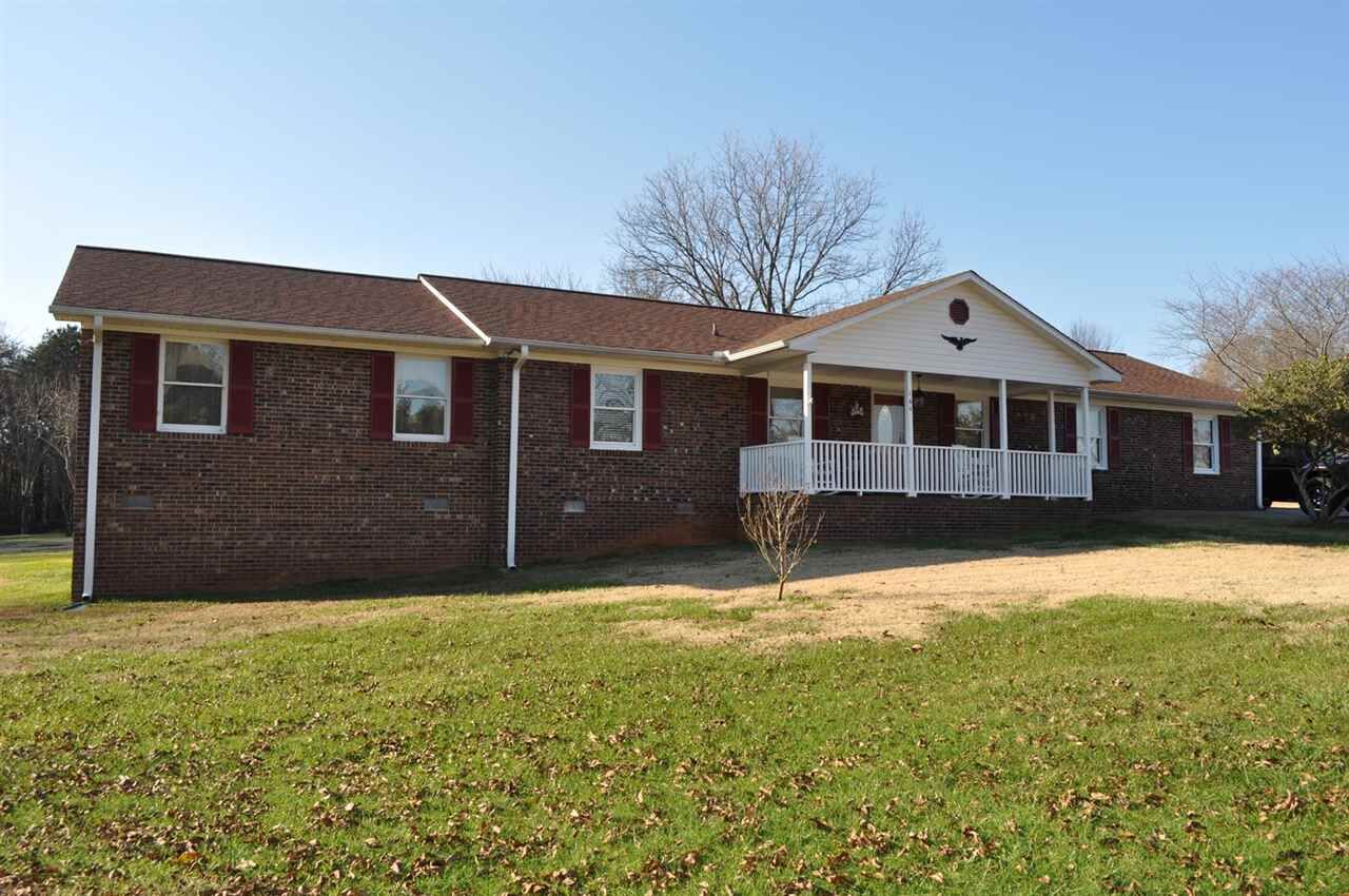 Property Photo:  164 Lake Road  SC 29323 
