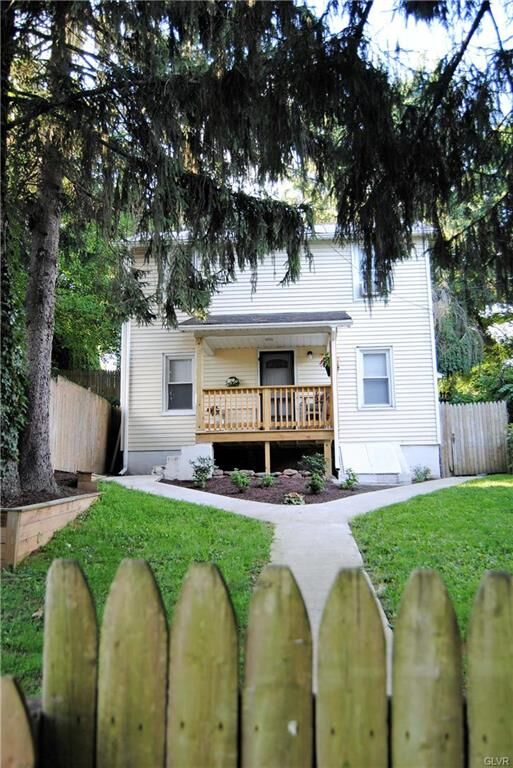 Property Photo:  205 Lackawanna Avenue  PA 18064 
