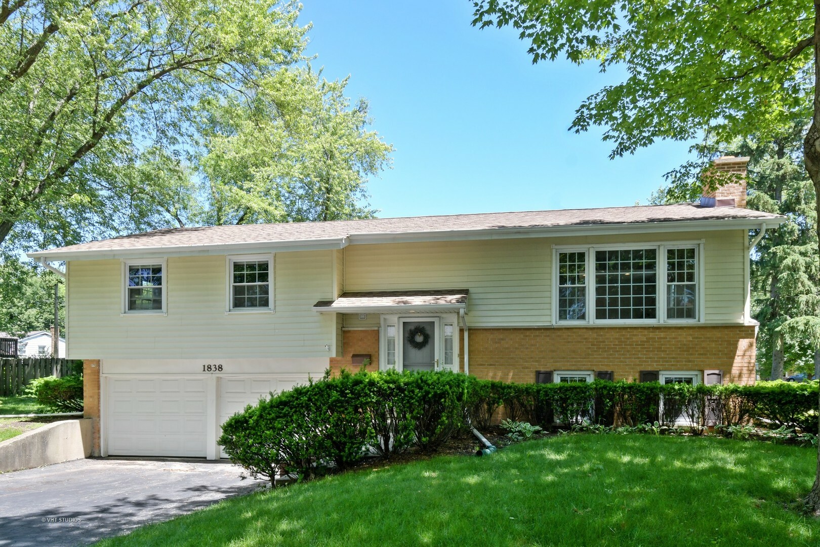 Property Photo:  1838 Jonquil Terrace  IL 60004 