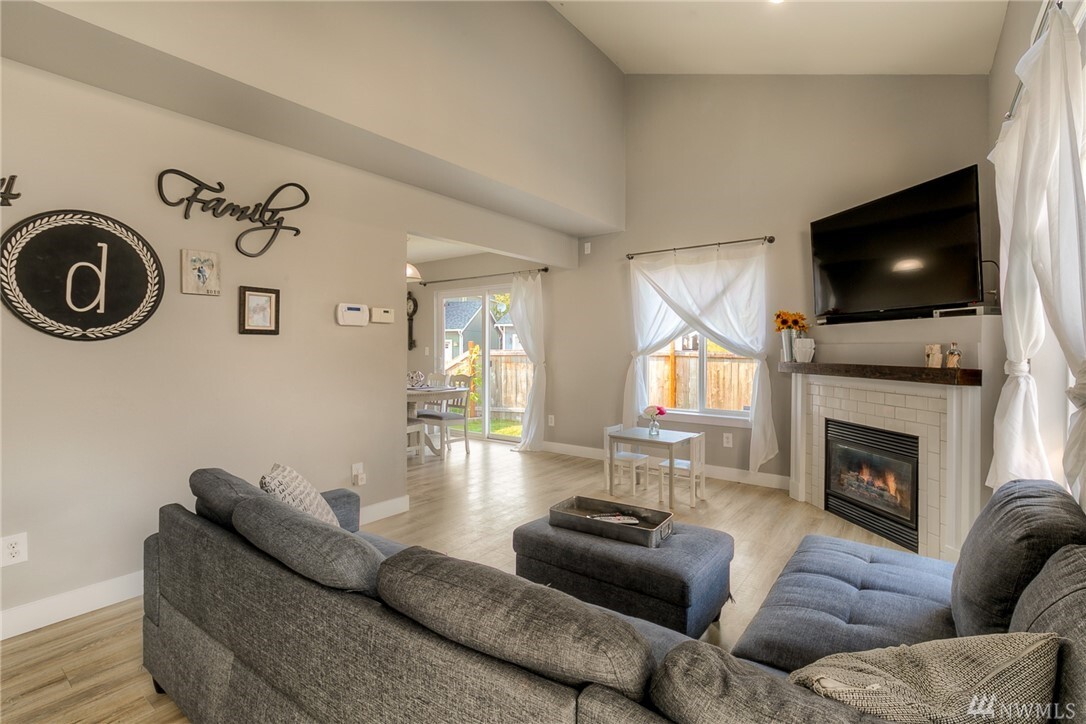 Property Photo: 6711 131st St E WA 98373