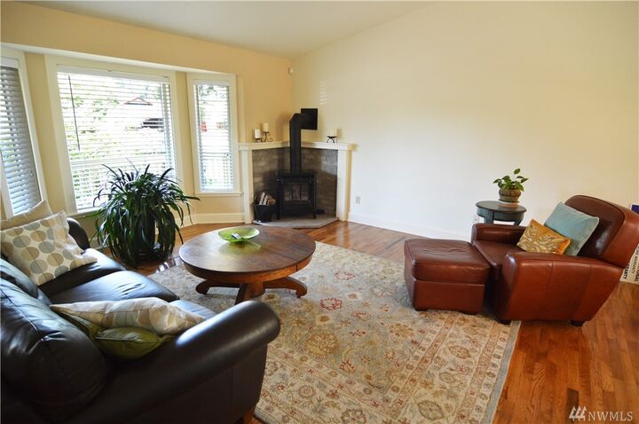 Property Photo:  26024 193rd Place SE  WA 98042 
