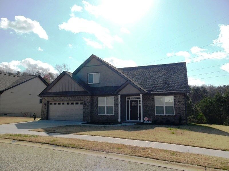 Property Photo: 584 Ellsmere Way SC 29369