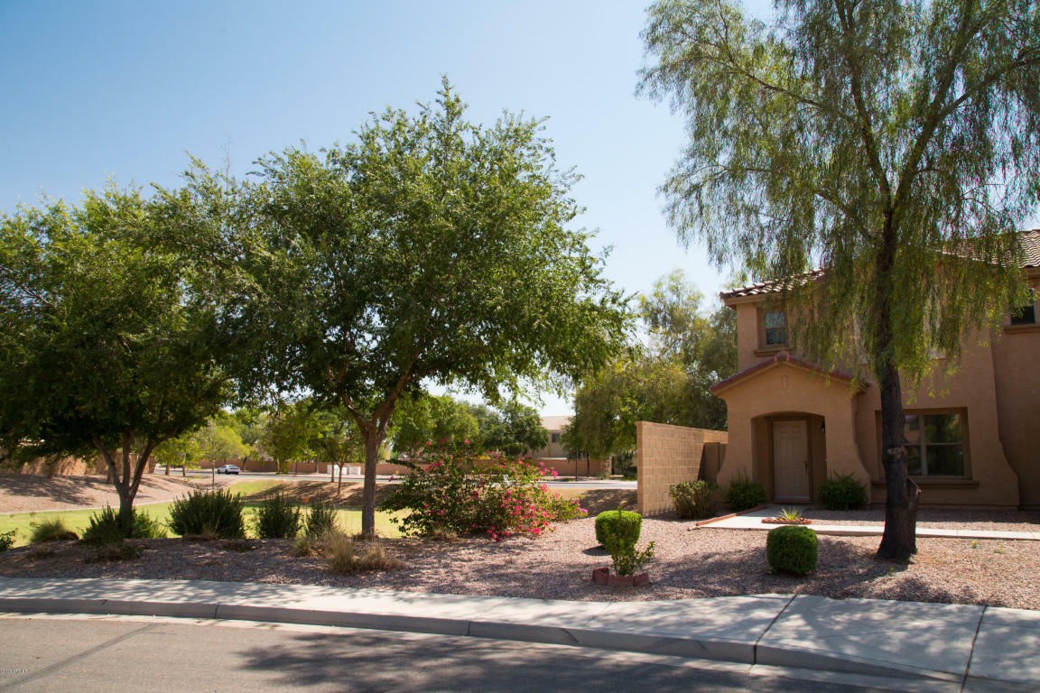Property Photo: 33199 N Sonoran Trail AZ 85144