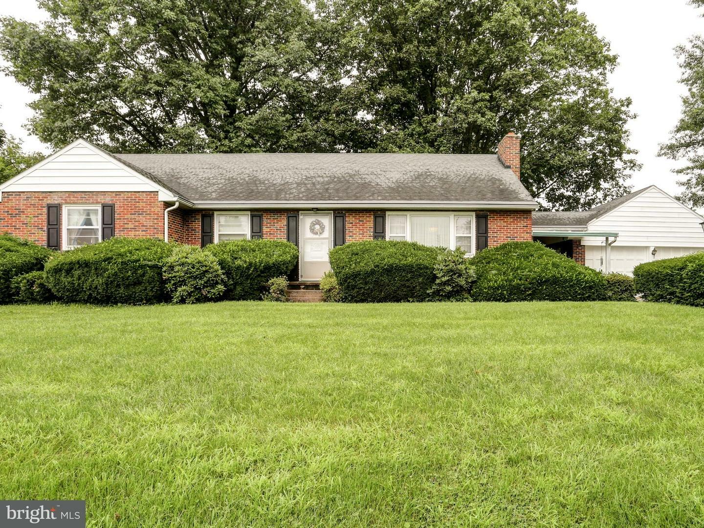 Property Photo:  34 Pleasant View Drive  PA 17050 