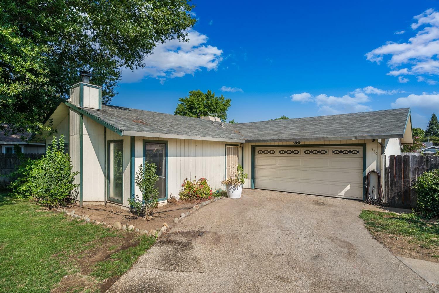 Property Photo: 316 Ferrari Way CA 95648