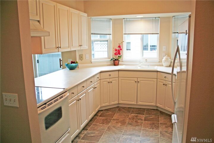 3378 Northwest Ave 201  Bellingham WA 98225 photo