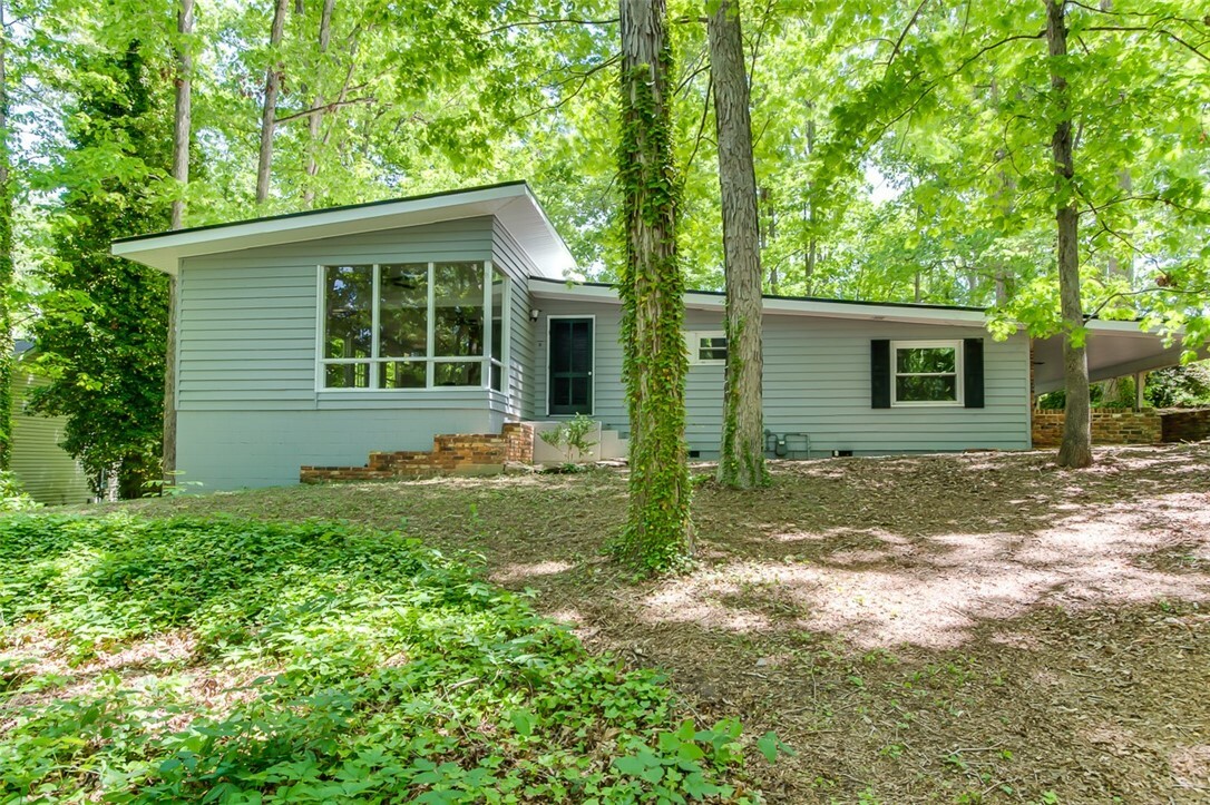 Property Photo:  520 Concord Avenue  SC 29621 