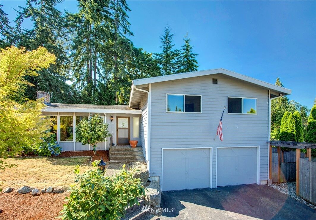 Property Photo:  8712 229th Place SW  WA 98026 