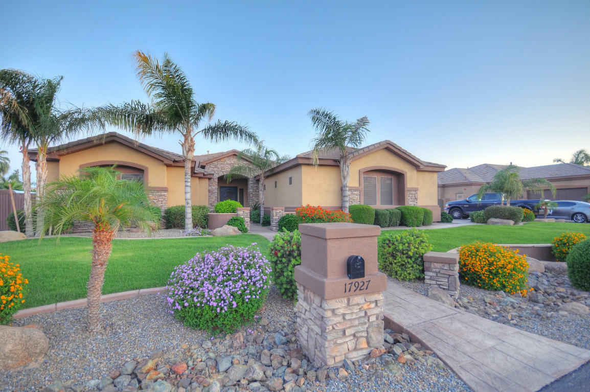 Property Photo:  17927 W Solano Drive W  AZ 85340 