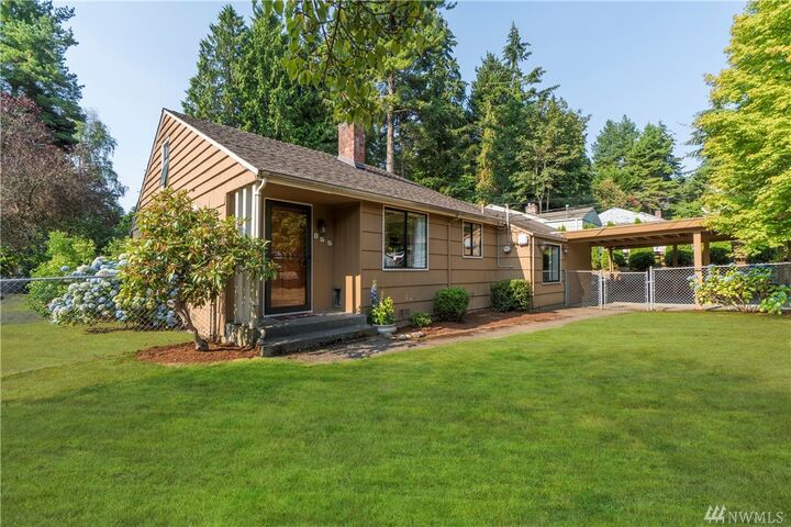 Property Photo: 855 NE 170th Street WA 98155