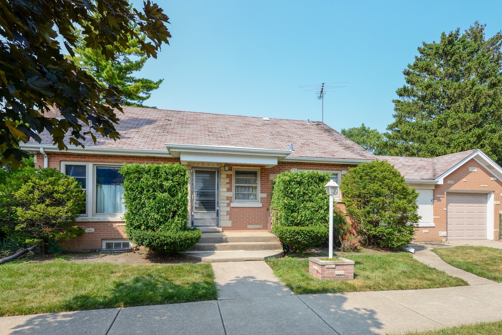 Property Photo:  6244 Capulina Avenue  IL 60053 