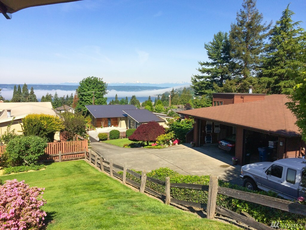 Property Photo:  18444 4th Ave SW  WA 98166 