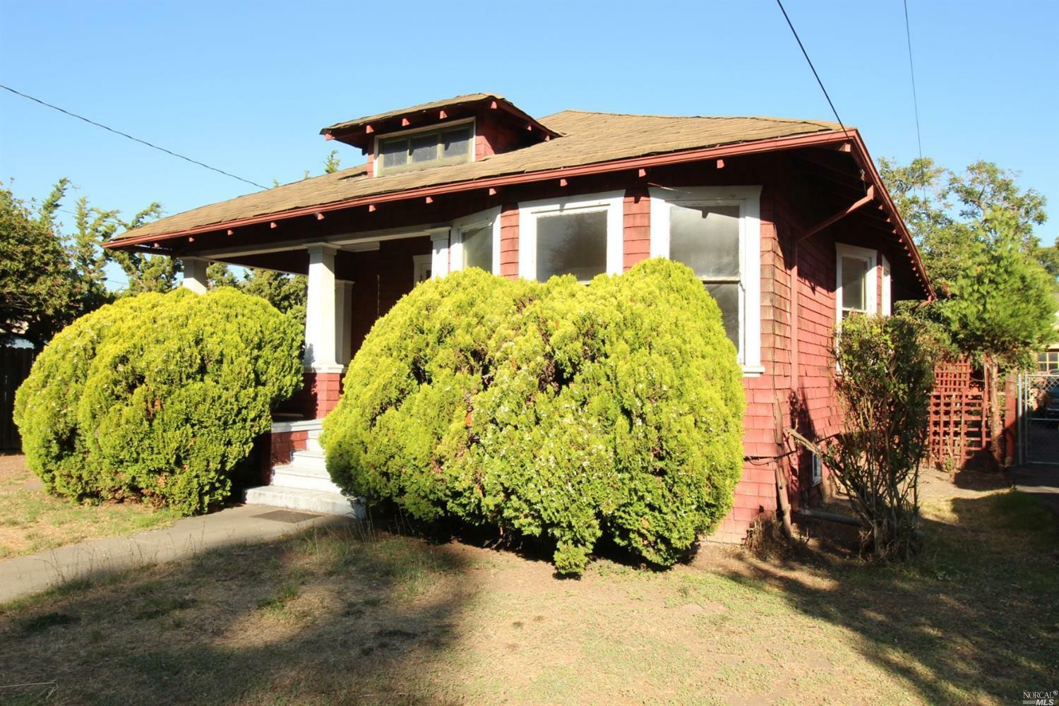 Property Photo:  323 I Street  CA 94952 