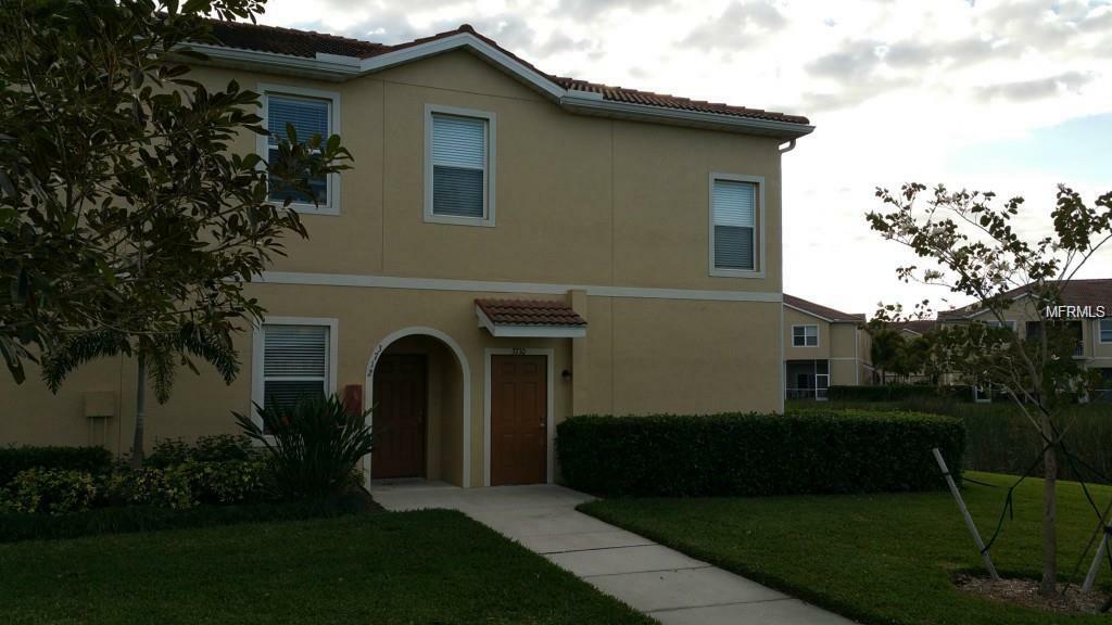 Property Photo:  3712 Parkridge Circle 25-106  FL 34243 