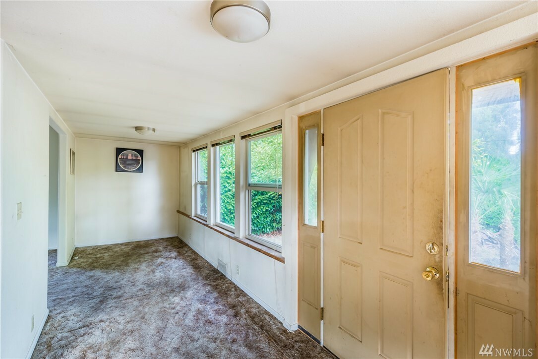 Property Photo:  617 NW 84th St  WA 98117 