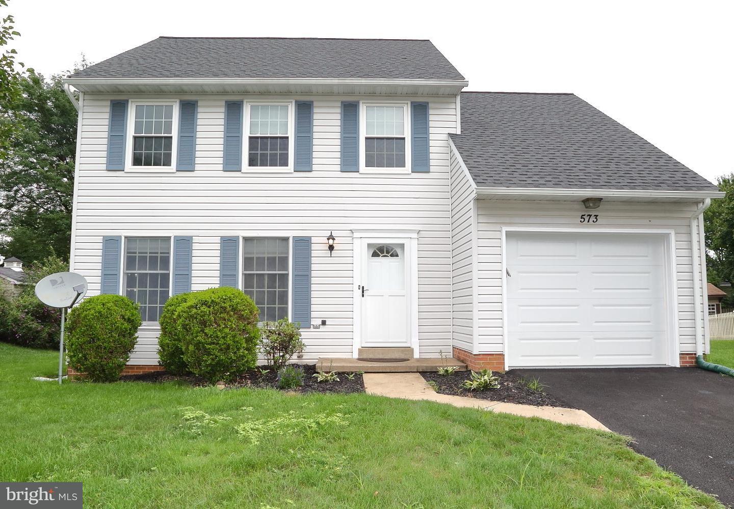 Property Photo: 573 Friendship Avenue PA 17601
