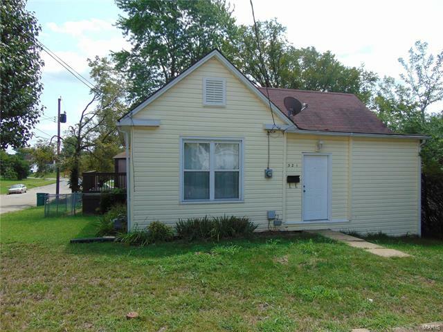 Property Photo:  321 North 7th   63020 