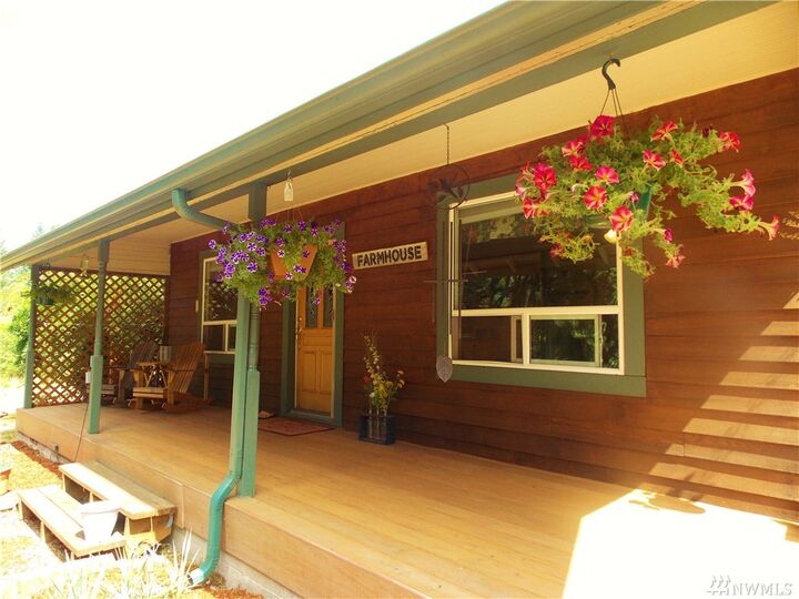 Property Photo:  283 Brown Rd E  WA 98532 