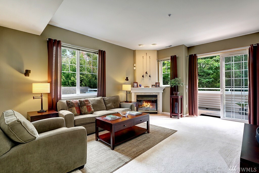 Property Photo:  2090 132nd Ave SE 902  WA 98005 