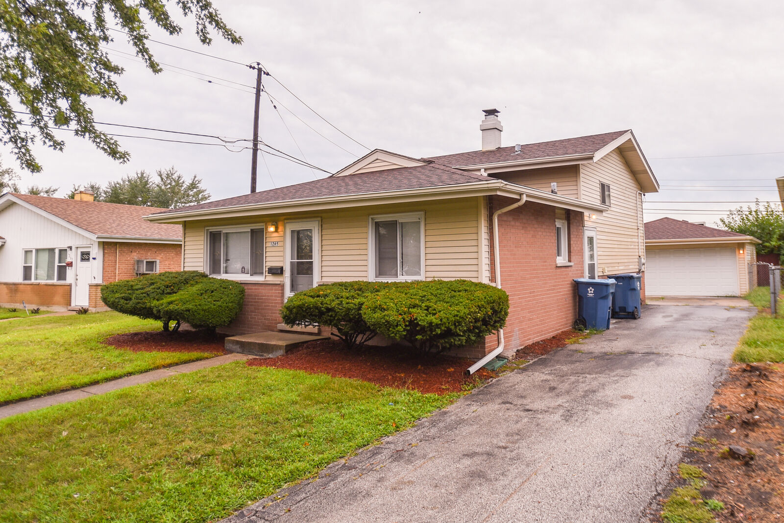 Property Photo:  1265 Arthur Street  IL 60409 