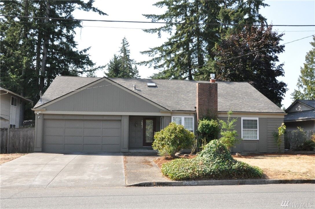 Property Photo: 16437 NE 18th St WA 98008