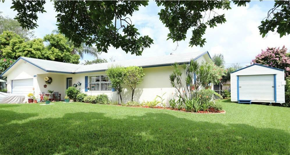 Property Photo:  3059 Seagrape Road  FL 33462 