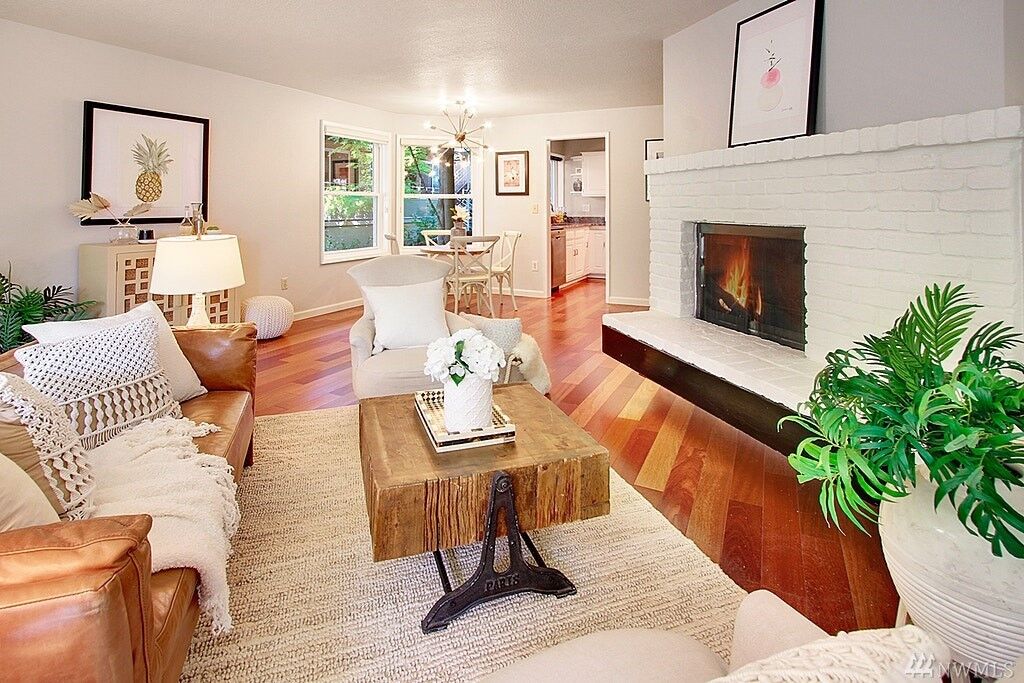 Property Photo: 303 13th Ave E 203 WA 98102