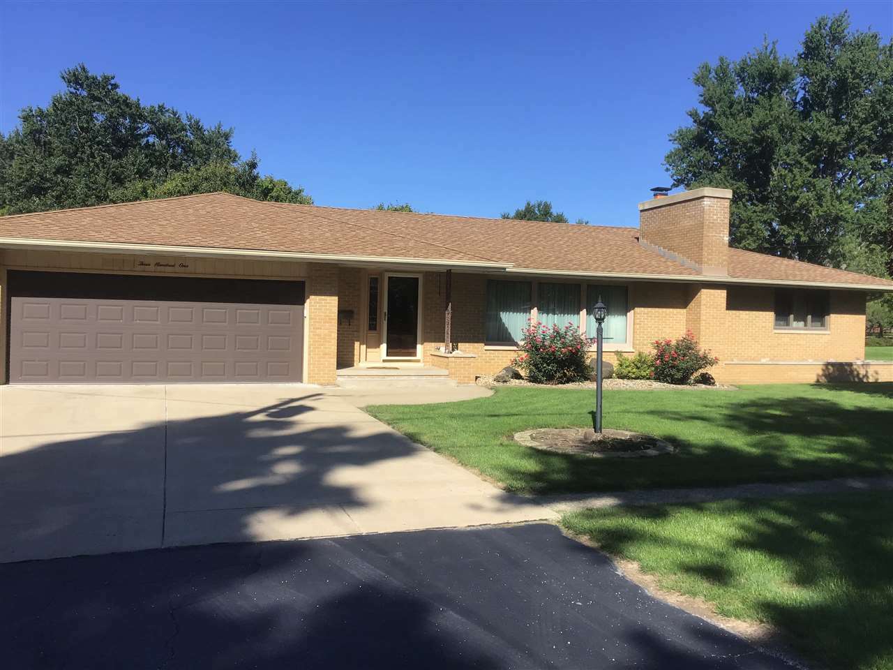 Property Photo:  301 S Menard  IL 61548 