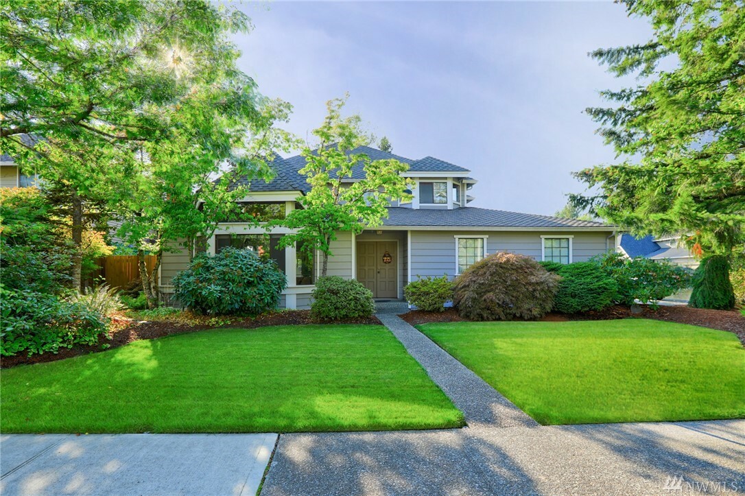Property Photo: 15919 SE 182nd Place WA 98058