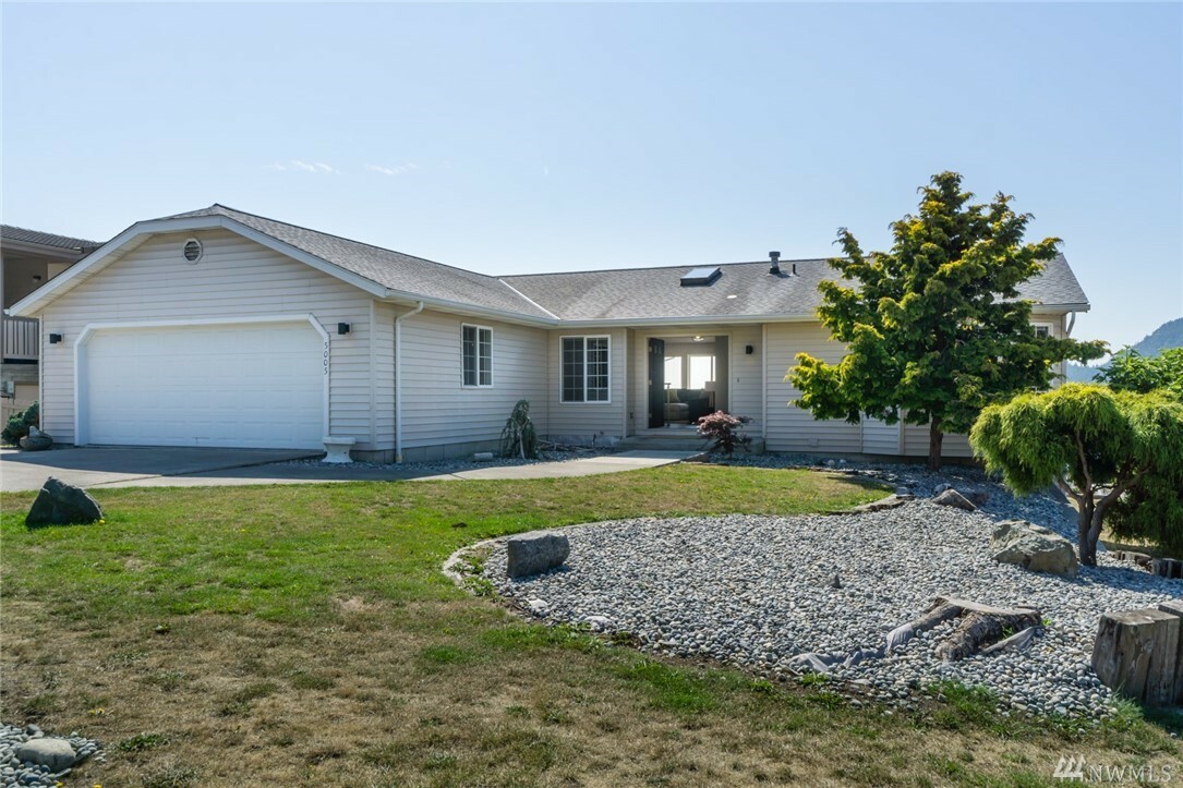 Property Photo:  5005 Kingsway  WA 98221 