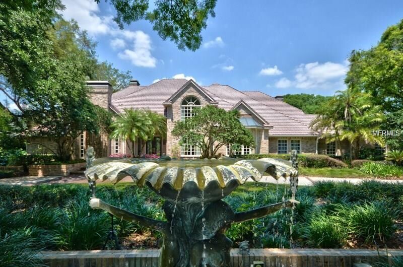 Property Photo: 1207 Parrilla De Avila FL 33613