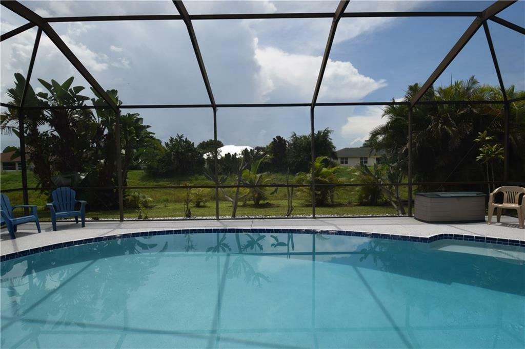 Property Photo:  880 SW Java Avenue  FL 34953 