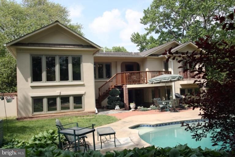 Property Photo:  6633 Langdon Court  VA 22101 