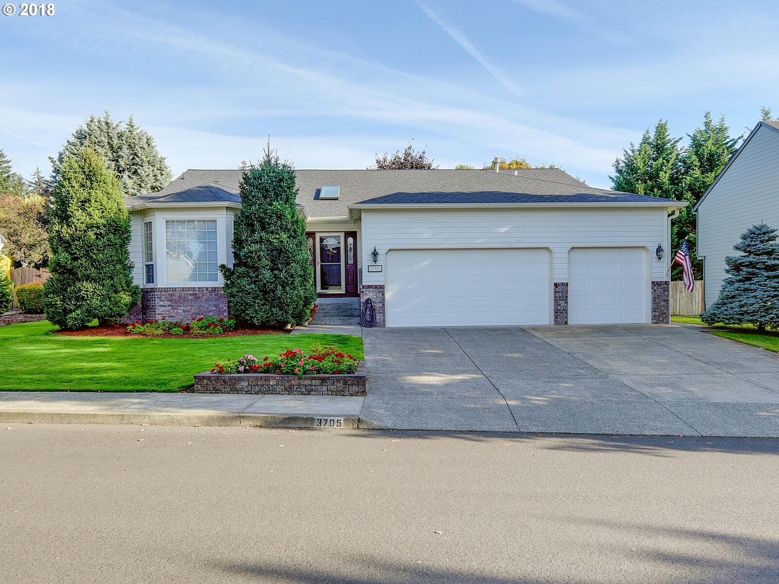 Property Photo:  3705 SE 184th Ct  WA 98683 