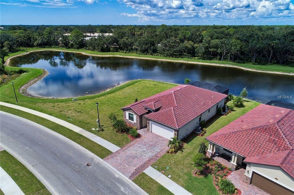 Property Photo: 12530 Cinqueterre Drive FL 34293