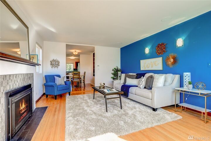 Property Photo:  1210 S McClellan St  WA 98144 