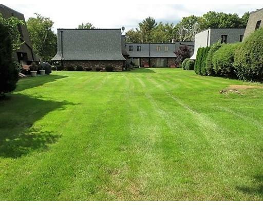 Property Photo: 25 Beekman Dr 25 MA 01001
