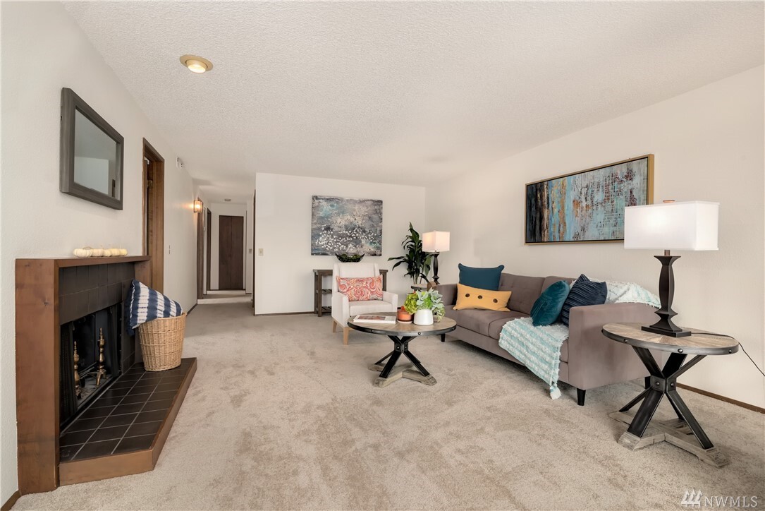 Property Photo: 17417 Ashworth Avenue N 307 WA 98133