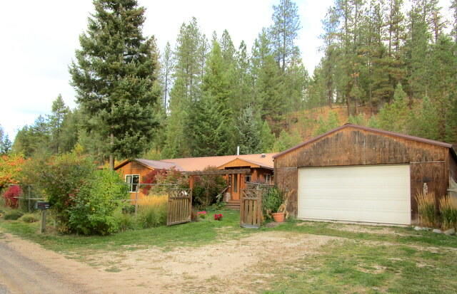 Property Photo:  2499 Eagle Lambert Rd  WA 99109 