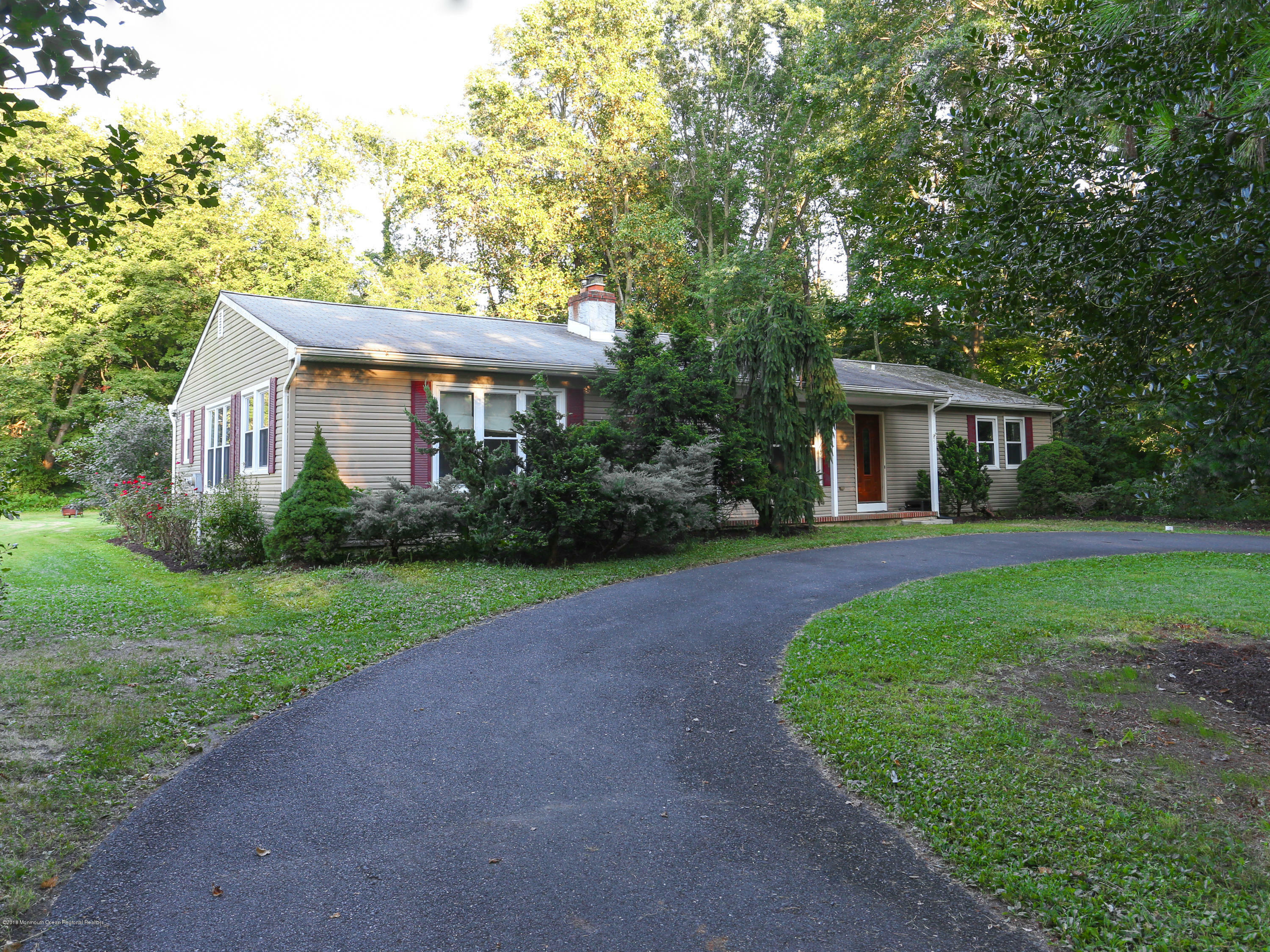 Property Photo:  5 Briggs Road  NJ 08562 