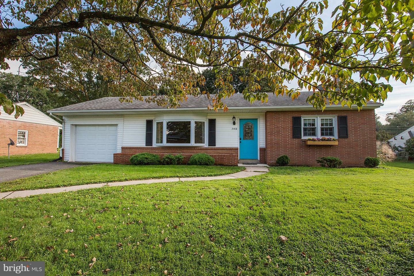 Property Photo: 2418 Helena Drive PA 17603