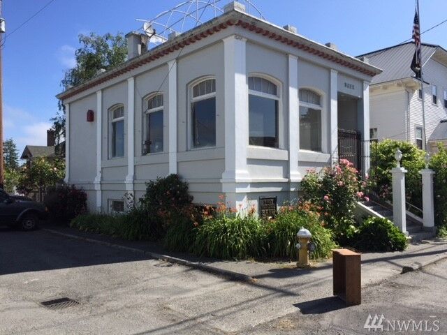 Property Photo:  18601 Main Street  WA 98273 