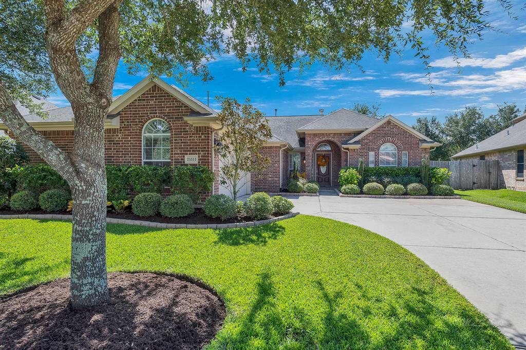 Property Photo: 25311 Walter Peak Lane TX 77494