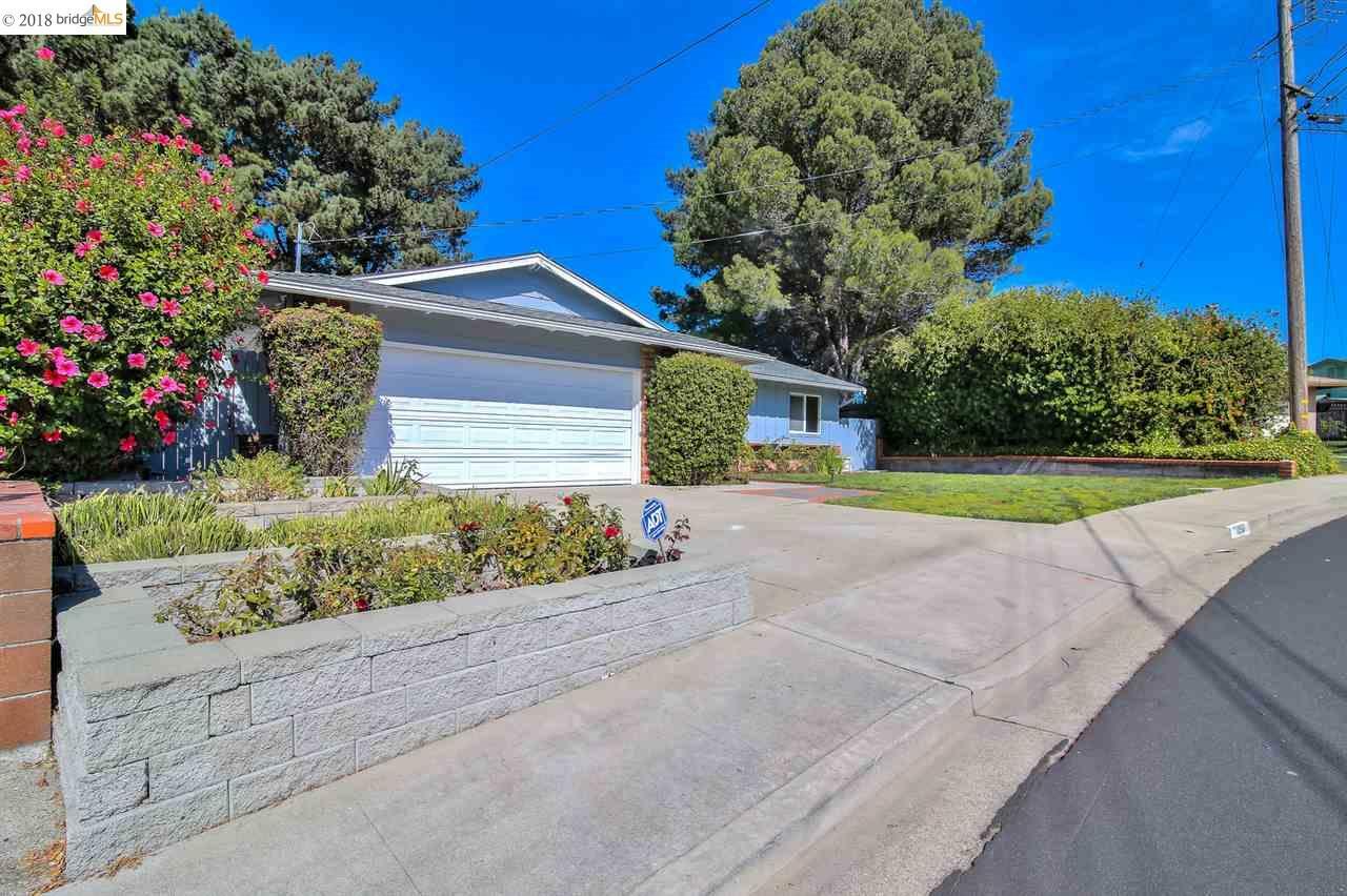 Property Photo:  1050 Amend Street  CA 94564 