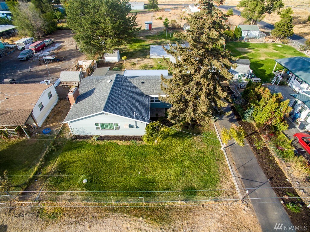 Property Photo:  8362 Terminal St NE  WA 98837 