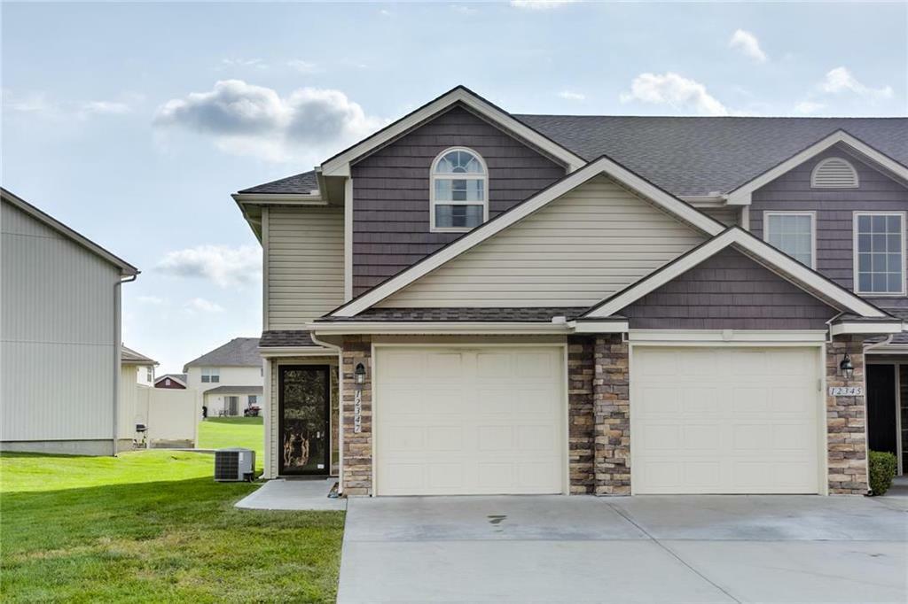 Property Photo:  12347 NW Hunter Drive  MO 64079 