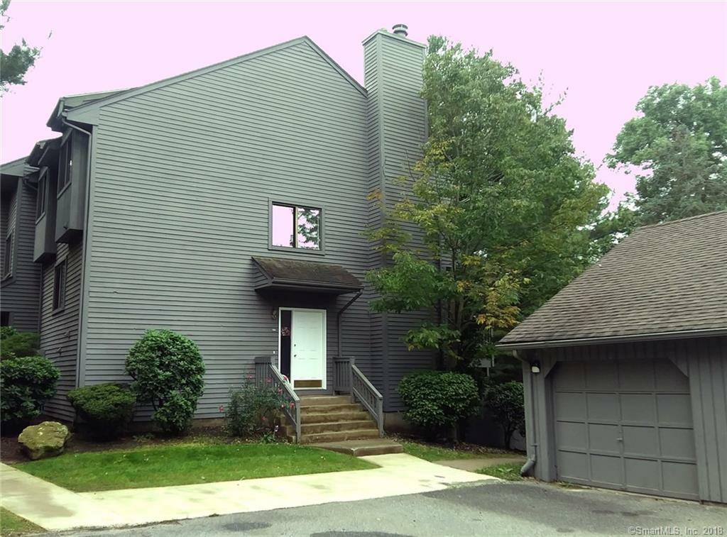 Property Photo: 104 Conestoga Way 104 CT 06033