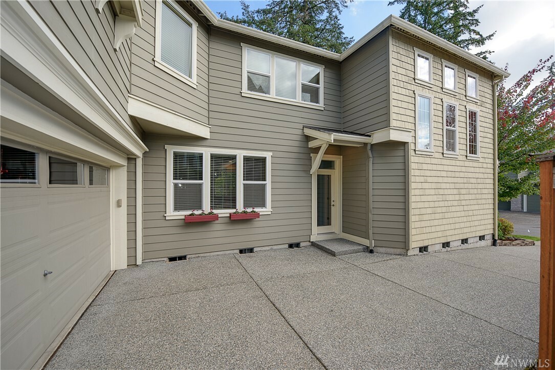 Property Photo:  18322 NE 111th St  WA 98052 