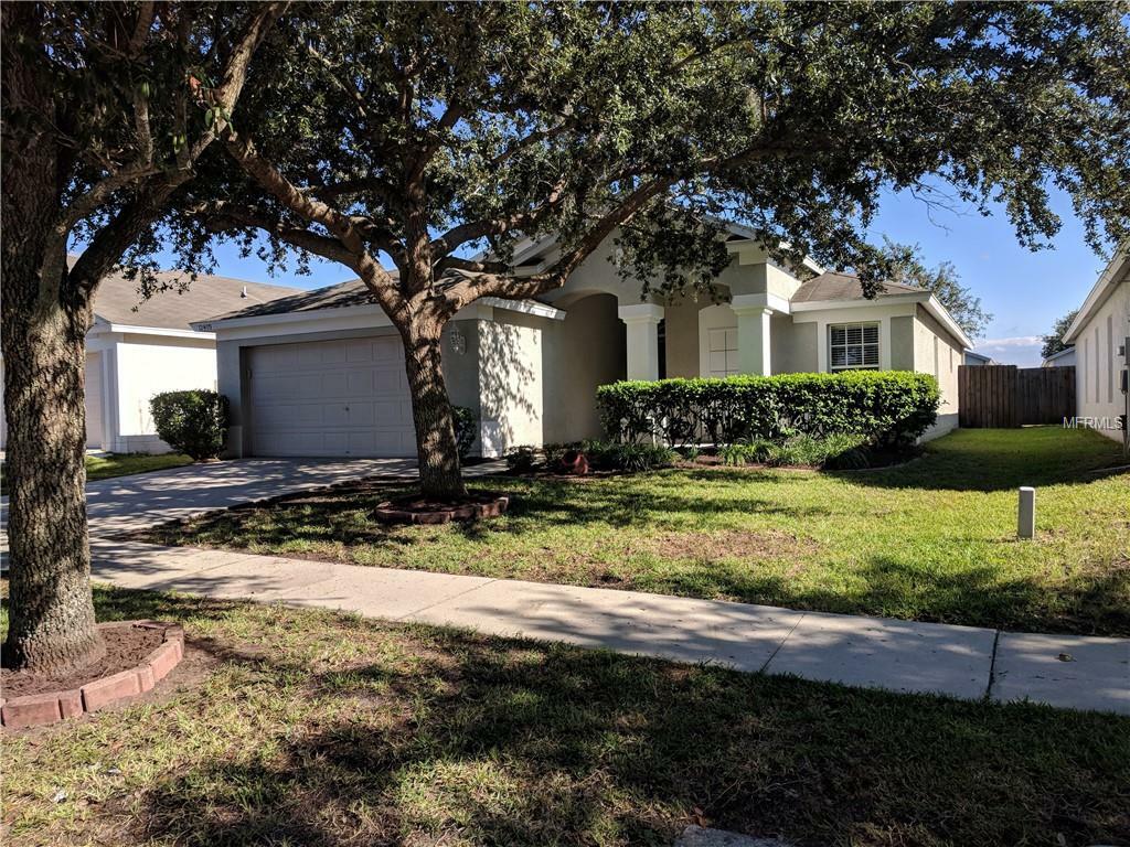 Property Photo:  12409 Cedarfield Drive  FL 33579 